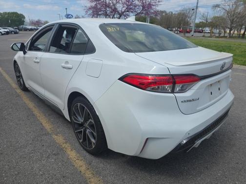 White 2022 Toyota Corolla SE