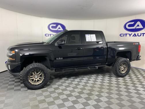 Black 2018 Chevrolet Silverado 1500 2LT