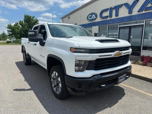 Summit White 2024 Chevrolet Silverado 2500 Custom