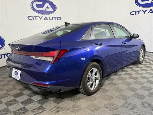 2021 Hyundai ELANTRA SE