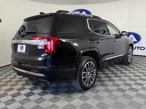 2022 GMC Acadia Denali