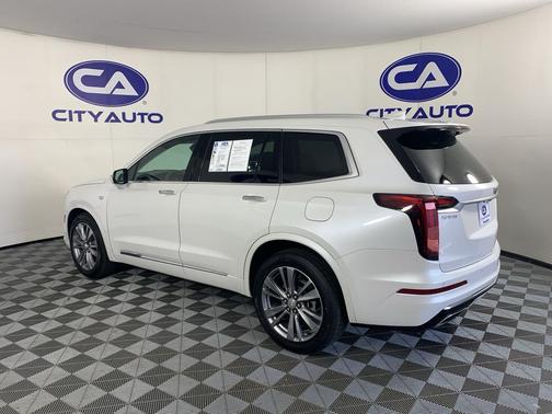 Crystal White Tricoat 2023 Cadillac XT6 Premium Luxury FWD
