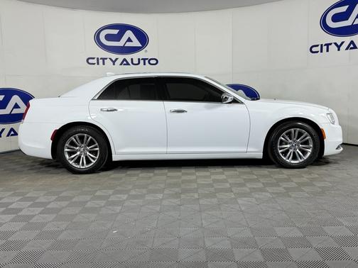 2017 Chrysler 300C Base