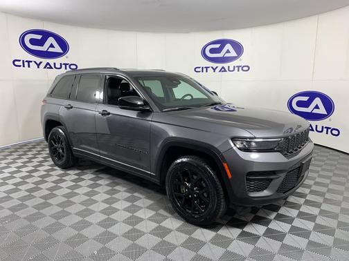 Baltic Gray Metallic Clearcoat 2024 Jeep Grand Cherokee Altitude