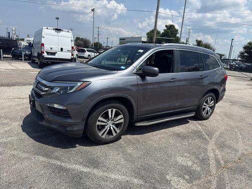 Modern Steel Metallic 2017 Honda Pilot EX-L