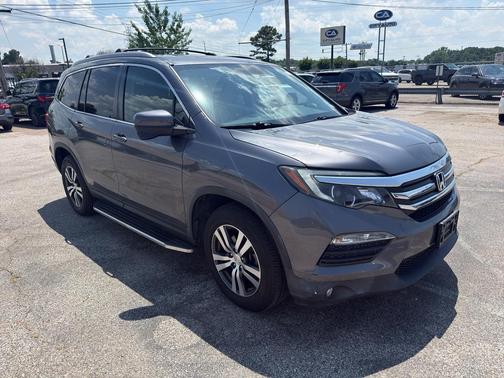 Modern Steel Metallic 2017 Honda Pilot EX-L