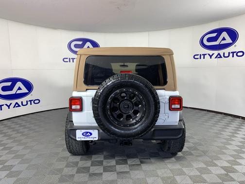 Bright White Clearcoat 2018 Jeep Wrangler Unlimited Sport