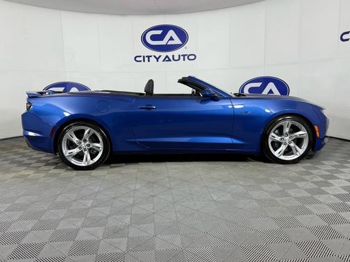 2022 Chevrolet Camaro RWD Convertible LT1