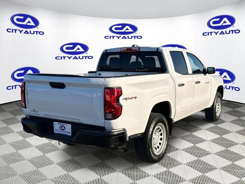 2024 Chevrolet Colorado WT