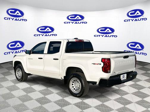 2024 Chevrolet Colorado WT