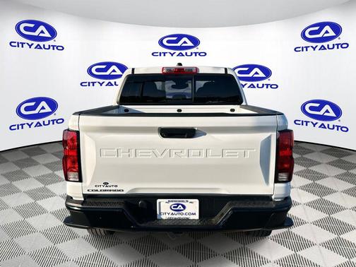 2024 Chevrolet Colorado WT