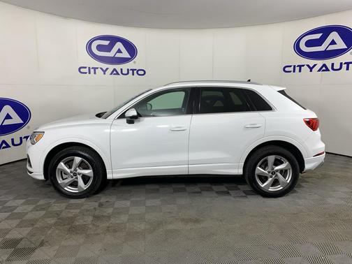 2022 Audi Q3 40 Premium Plus