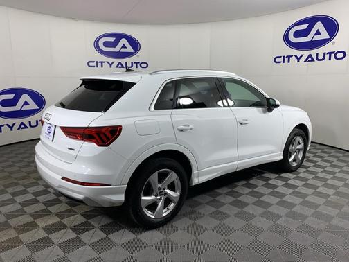 2022 Audi Q3 40 Premium Plus
