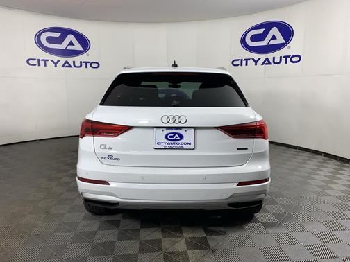 2022 Audi Q3 40 Premium Plus