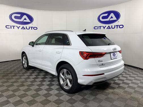 2022 Audi Q3 40 Premium Plus