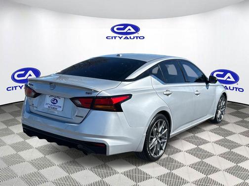 2024 Nissan Altima SR VC-Turbo FWD