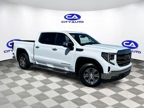 Summit White 2024 GMC Sierra 1500 SLT