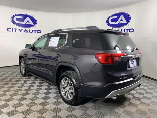 2017 GMC Acadia SLE-2