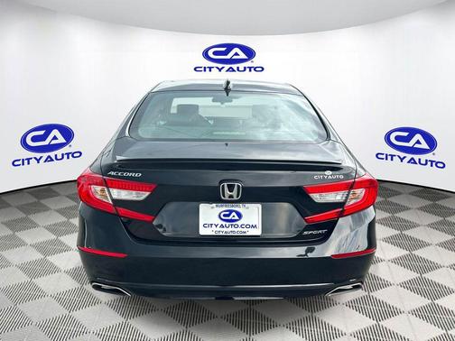 Crystal Black Pearl 2022 Honda Accord Sport 1.5T