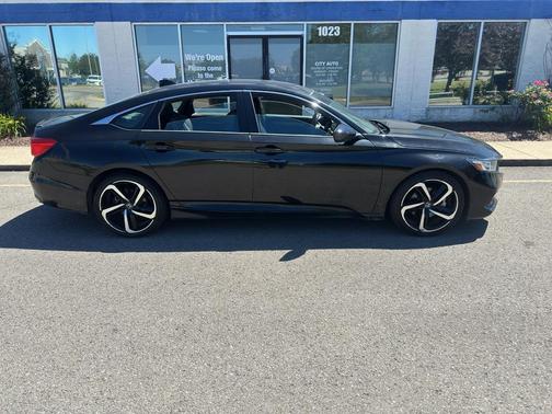 Crystal Black Pearl 2022 Honda Accord Sport 1.5T