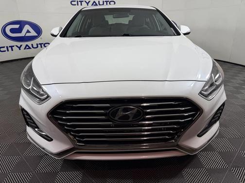 2019 Hyundai SONATA Hybrid SE