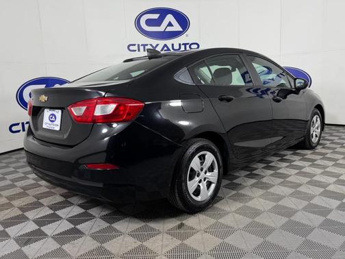 2017 Chevrolet Cruze LS
