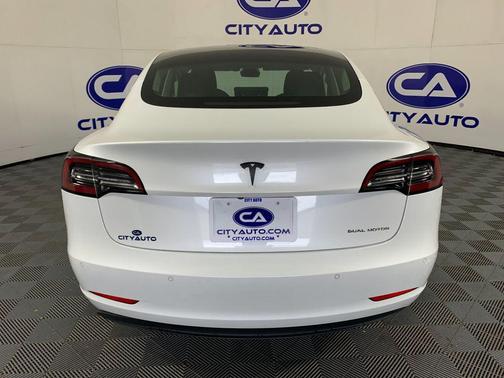 Pearl White Multi-Coat 2019 Tesla Model 3 Long Range