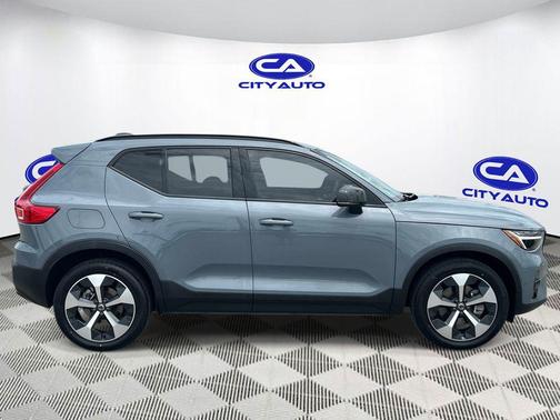 Fjord Blue Metallic 2023 Volvo XC40 B4 Ultimate Dark Theme