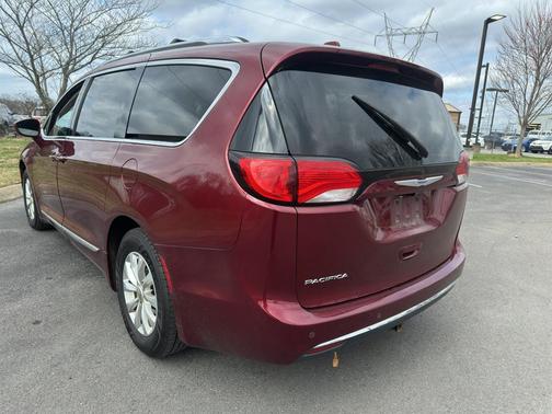 2018 Chrysler Pacifica Touring-L