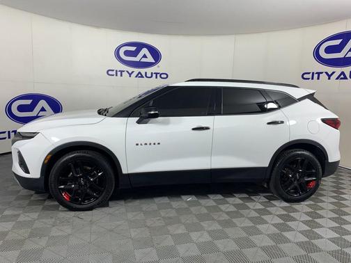 Summit White 2021 Chevrolet Blazer 2LT