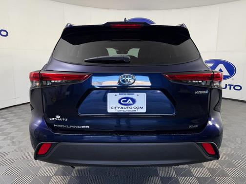 2020 Toyota Highlander Hybrid XLE