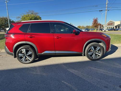 2022 Nissan Rogue SL