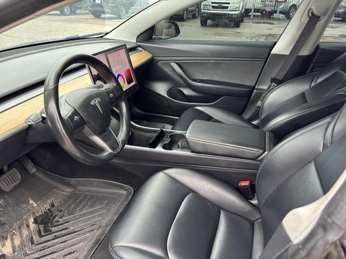 Silver Metallic 2018 Tesla Model 3 Long Range