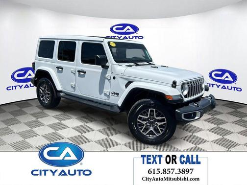 Bright White Clearcoat 2025 Jeep Wrangler 4-Door Sahara 4x4