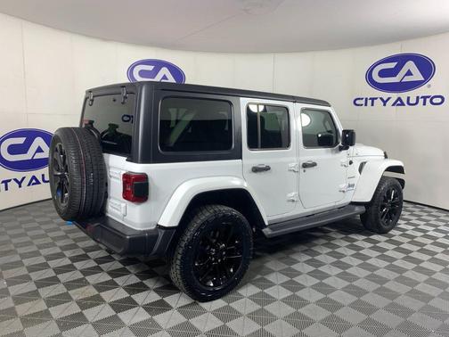 Bright White Clearcoat 2023 Jeep Wrangler 4xe Sahara