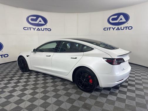 Pearl White Multi-Coat 2019 Tesla Model 3 Long Range