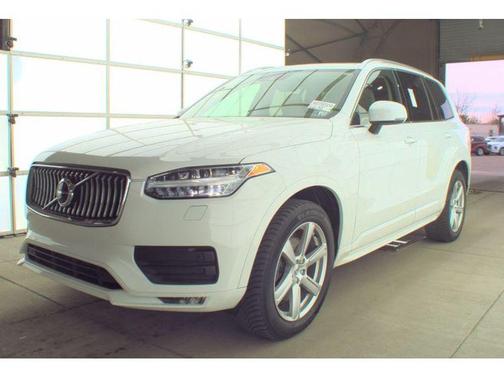2021 Volvo XC90 T5 Momentum