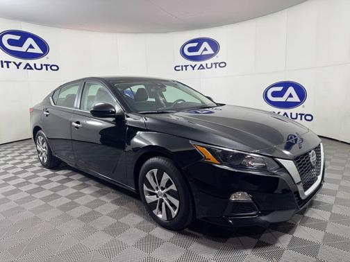 2022 Nissan Altima S FWD
