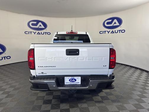 Summit White 2022 Chevrolet Colorado LT