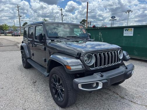 Granite Crystal Metallic Clearcoat 2025 Jeep Wrangler 4xe Sahara