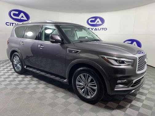 2023 INFINITI QX80 Luxe