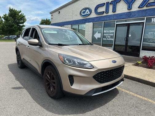 Desert Gold Metallic 2021 Ford Escape SE
