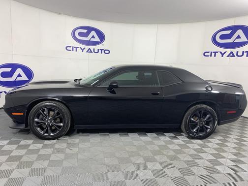 Pitch Black Clearcoat 2020 Dodge Challenger GT