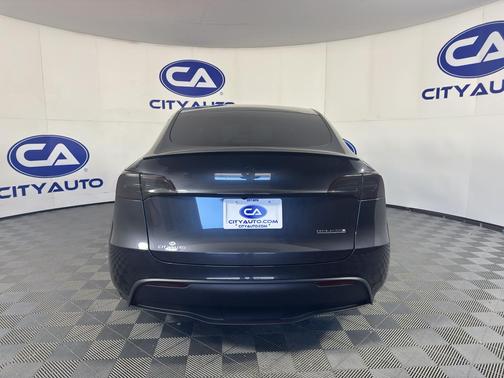 2024 Tesla Model Y Performance Dual Motor All-Wheel Drive