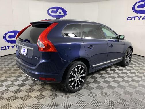 2015 Volvo XC60 T6 Platinum