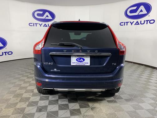 2015 Volvo XC60 T6 Platinum