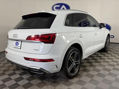 2021 Audi Q5 Prestige 55 TFSI e quattro S tronic