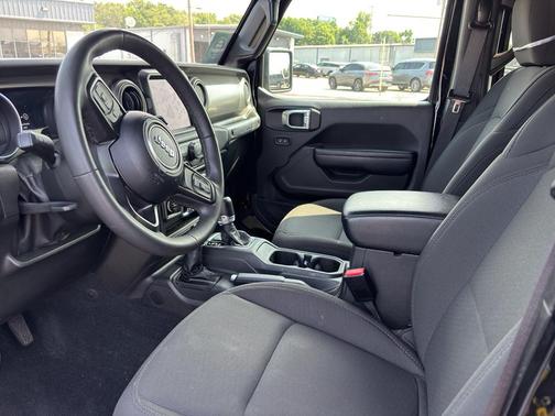Black Clearcoat 2023 Jeep Wrangler 4xe Willys