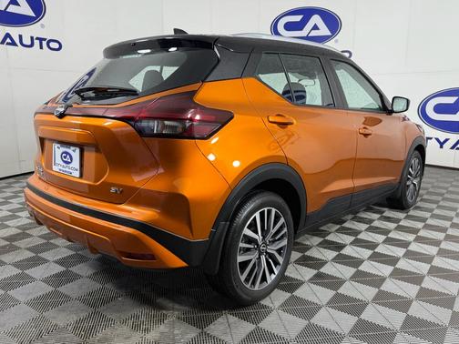2023 Nissan Kicks SV