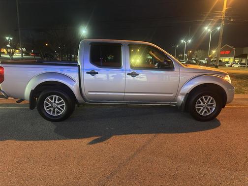 2021 Nissan Frontier SV